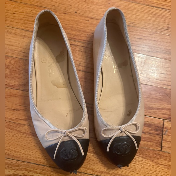 ICONIC CHANEL BALLET FLATS - Picture 3 of 17